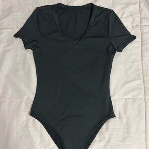 It’s js a black body suit worn it once and thats it